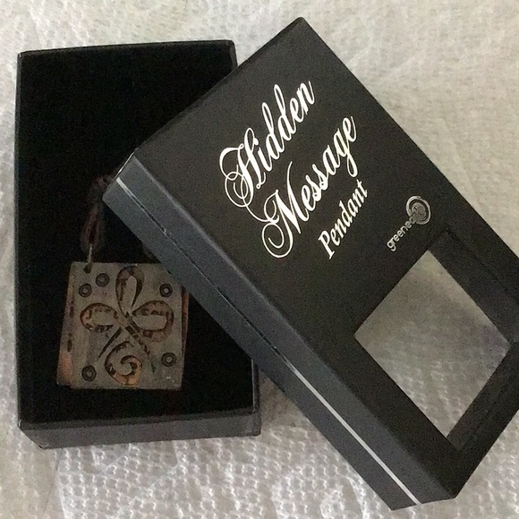 Hidden Message pendant - Picture 4 of 6